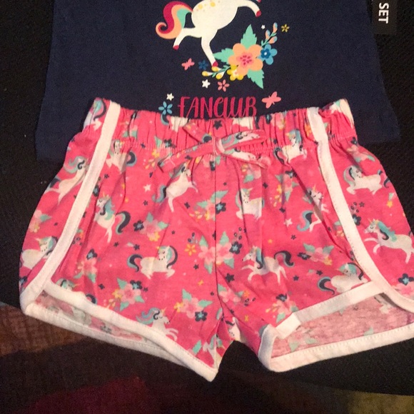 Girl clothes - Picture 3 of 4